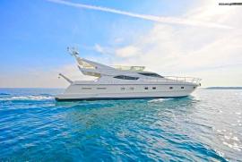 FERRETTI 620  2001  length 19.2  price 360,000 €